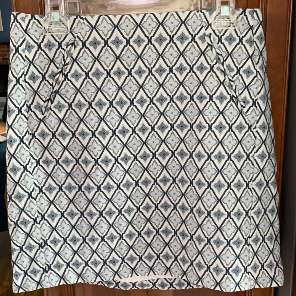 Loft Blue and White Brocade Skirt size 6